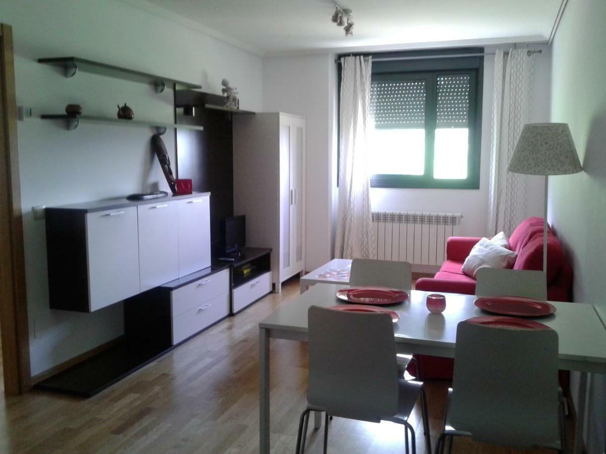 Torre De La Fuente Aprtovistas Piscina Parking Apartment Овиедо Екстериор снимка