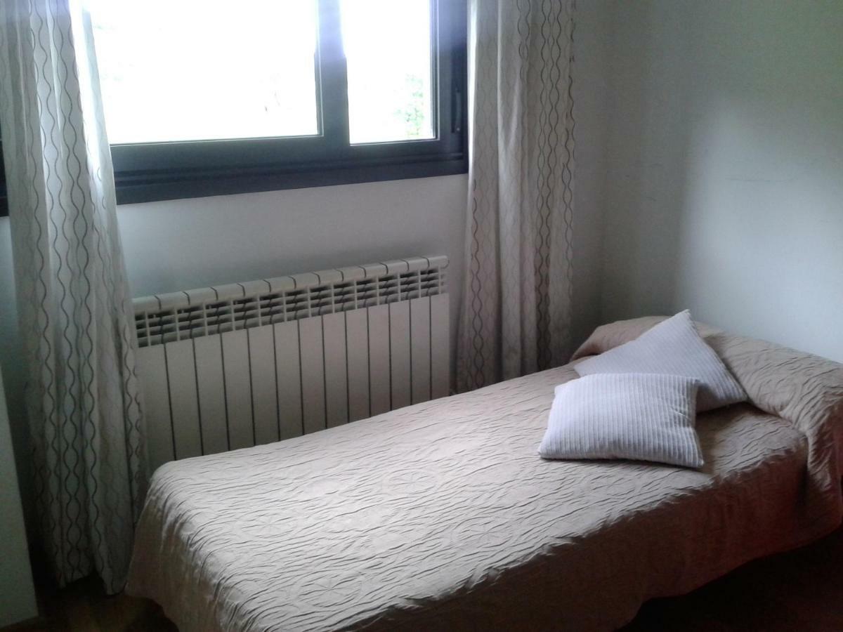 Torre De La Fuente Aprtovistas Piscina Parking Apartment Овиедо Екстериор снимка